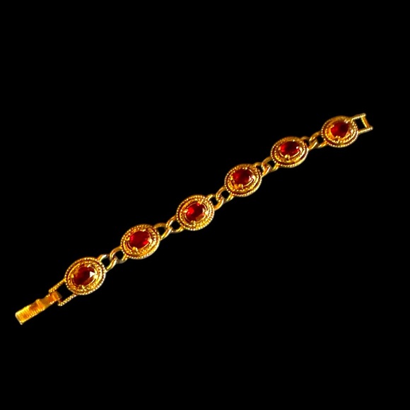 Sarah Coventry Elegant Gold and Red Bracelet see Pics - Picture 1 of 7